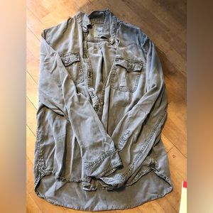 American Eagle long sleeve shirt